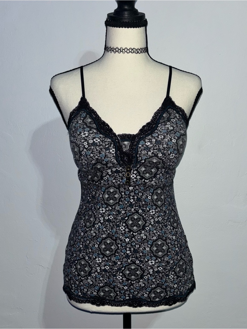 l.e.i. Black Floral Print Lace-Trim Camisole with Blue Accents